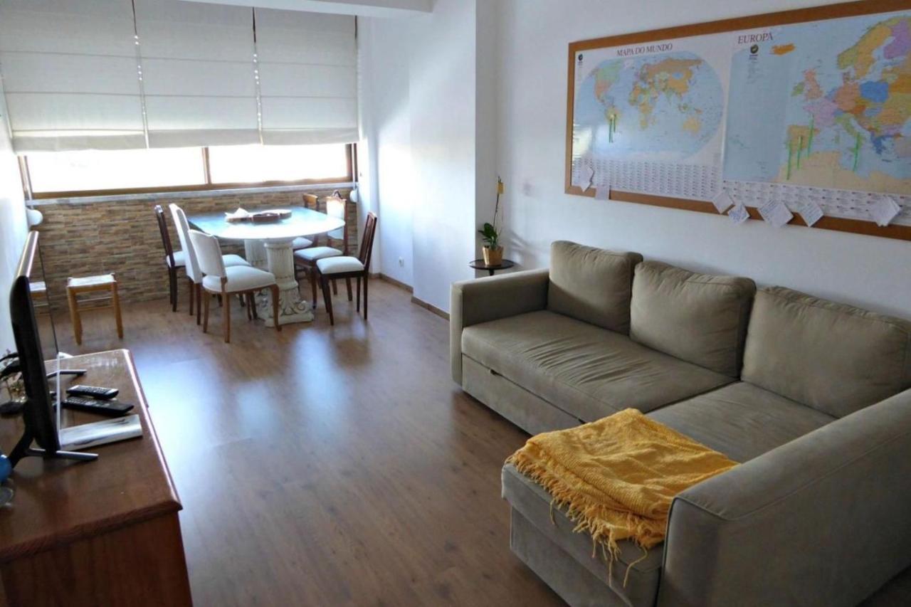 Be Local - Apartment With 2 Bedrooms In Infantado In لوريس المظهر الخارجي الصورة