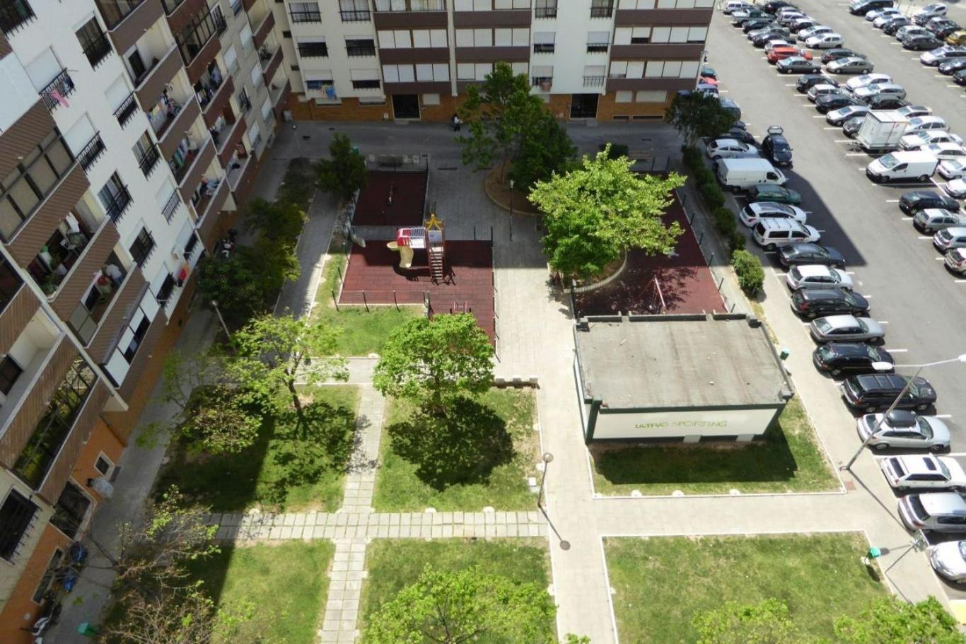 Be Local - Apartment With 2 Bedrooms In Infantado In لوريس المظهر الخارجي الصورة